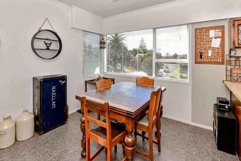 Photo of property in 14 Snowden Place, Opaheke, Papakura, 2113