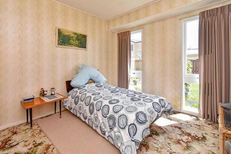 Photo of property in 5 Pettit Place, Manukau, Auckland, 2025