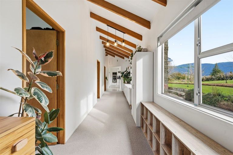 Photo of property in 25 Abel Tasman Drive, Takaka, 7110
