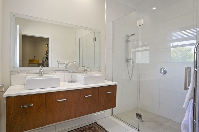 Photo of property in 19c Cooper Crescent, Cambridge, 3434