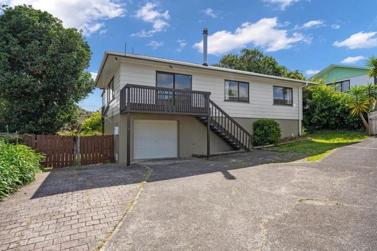 Photo of property in 124 Paramount Parade, Tikipunga, Whangarei, 0112