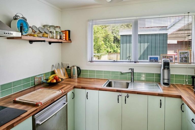 Photo of property in 10b Penryn Drive, Camborne, Porirua, 5026