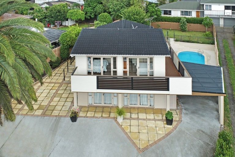 Photo of property in 10 Coulthard Terrace, Opaheke, Papakura, 2113