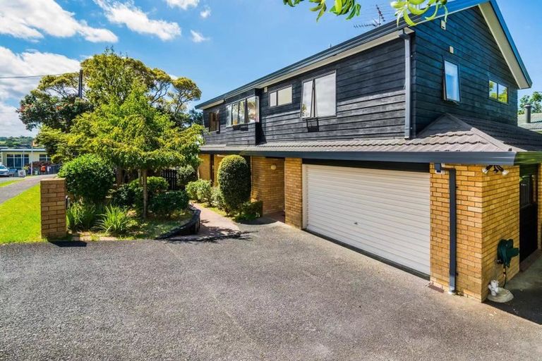 Photo of property in 2/56 Galaxy Drive, Mairangi Bay, Auckland, 0630