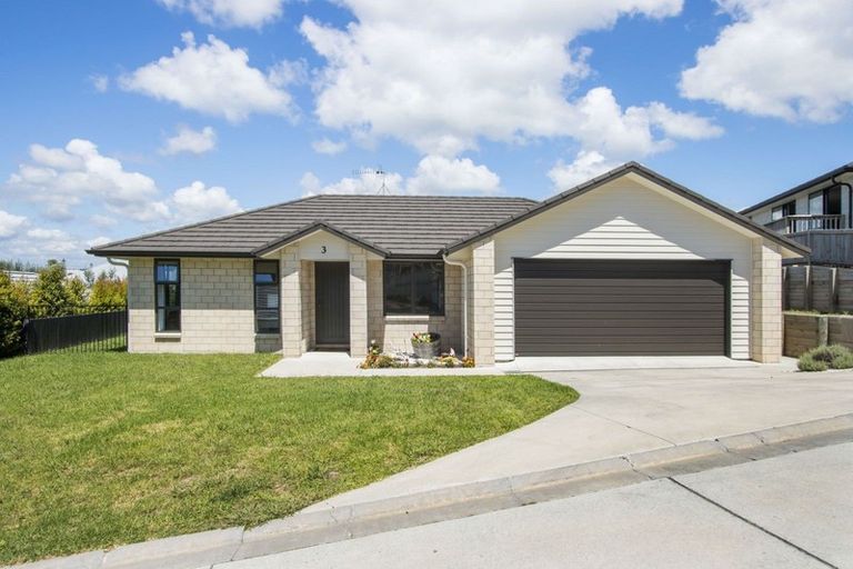 Photo of property in 3 Lakeside Terrace, Omokoroa, 3114
