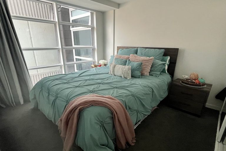 Photo of property in Pinnacle Apartments, E506/160 Victoria Street, Te Aro, Wellington, 6011