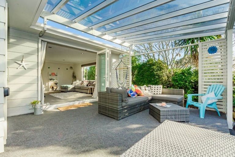 Photo of property in 16 Kanawa Street, Waikanae, 5036