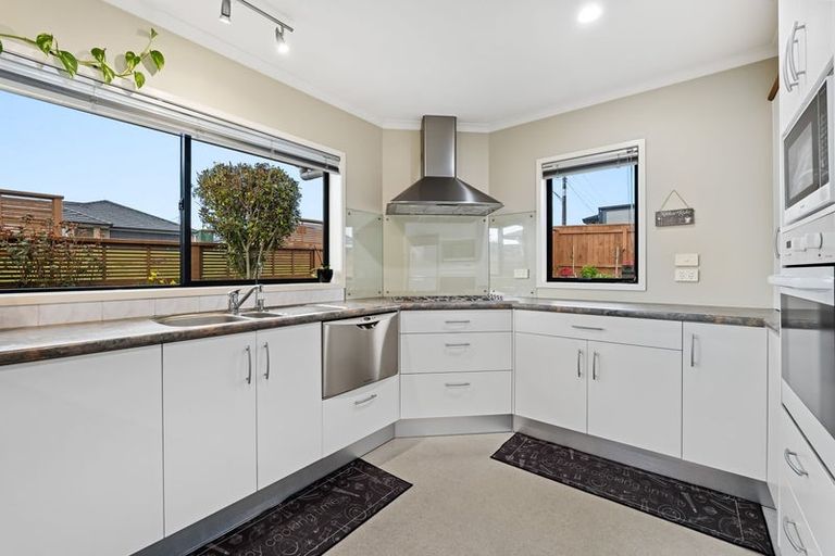 Photo of property in 15 Wills Road, Bell Block, New Plymouth, 4312