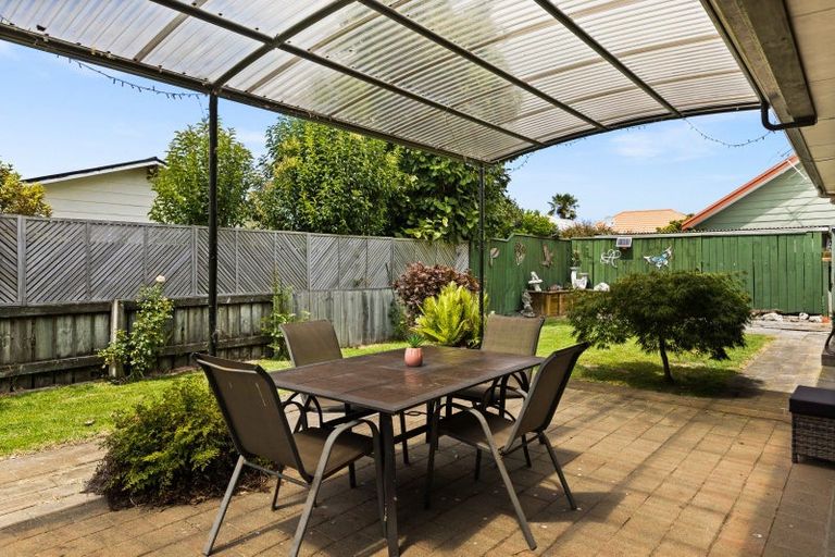 Photo of property in 10a Dolbel Street, Taradale, Napier, 4112