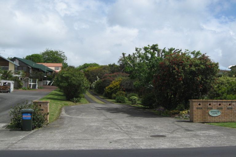 Photo of property in 898 Whangaparaoa Road, Manly, Whangaparaoa, 0930