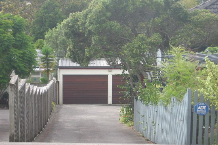 Photo of property in 1/43a Corunna Road, Milford, Auckland, 0620