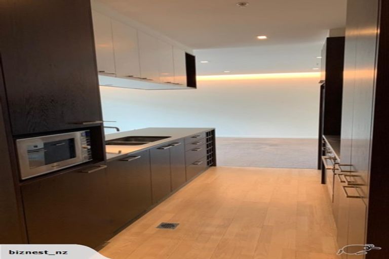 Photo of property in Chews Lane Apartments, 8g/9 Chews Lane, Wellington Central, Wellington, 6011