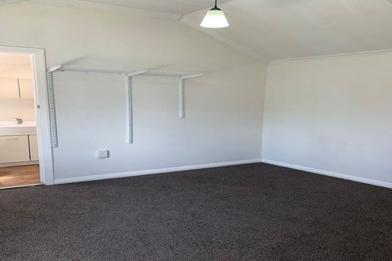 Photo of property in 16 Normanby Street, Newtown, Wellington, 6021