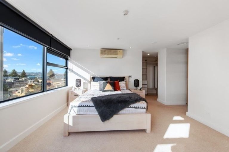 Photo of property in 2/6 Marine Parade, Mount Maunganui, 3116