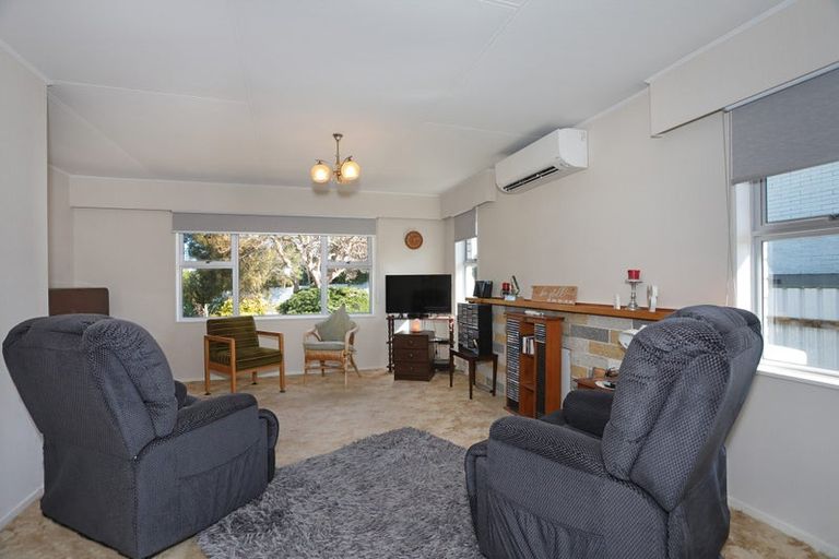 Photo of property in 17 Pirinoa Street, Feilding, 4702