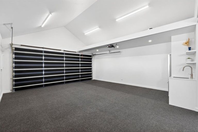Photo of property in 5 Holiday Road, Milford, Auckland, 0620