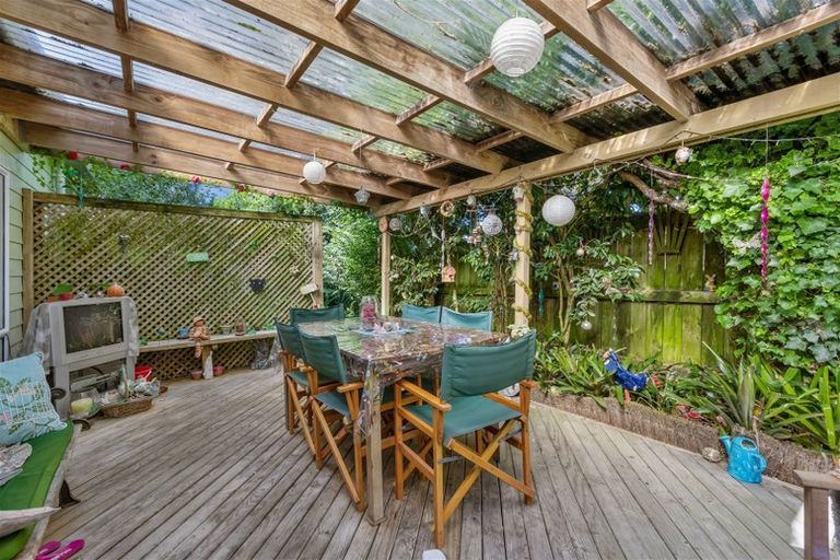 Photo of property in 2/36 Gosford Drive, Botany Downs, Auckland, 2010