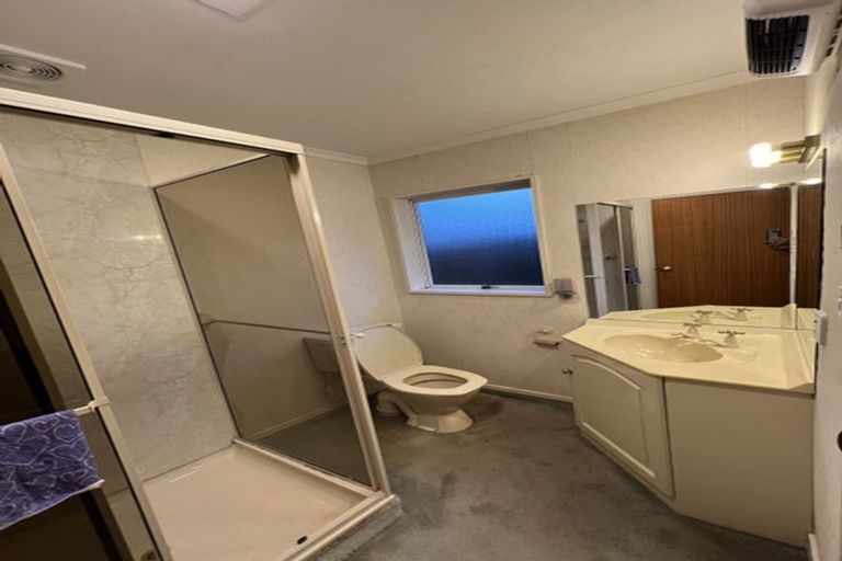 Photo of property in 50 Regency Crescent, Redwood, Christchurch, 8051