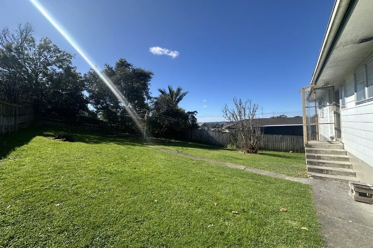 Photo of property in 30 Keegan Drive, Massey, Auckland, 0614