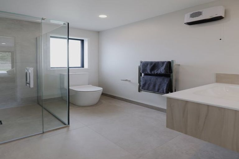 Photo of property in 19b Silverwood Lane, Leamington, Cambridge, 3495