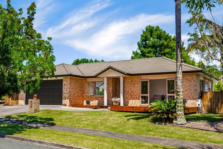 Photo of property in 14 Semillon Avenue, Henderson, Auckland, 0612