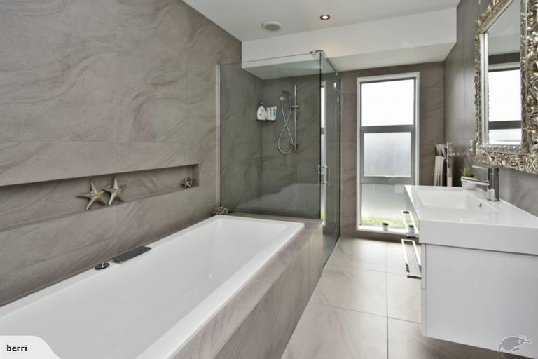 Photo of property in 5 Gosling Crescent, Halswell, Christchurch, 8025