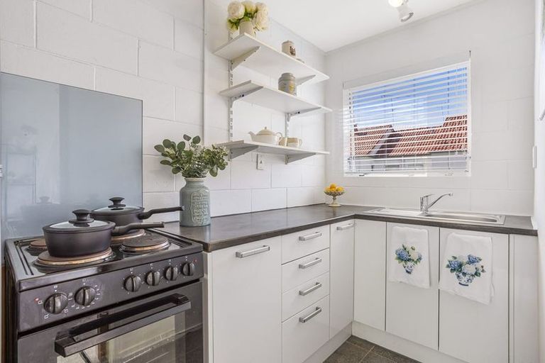 Photo of property in 5/25 Inverness Road, Browns Bay, Auckland, 0630