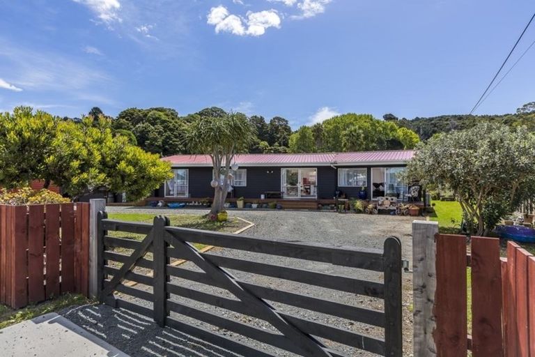 Photo of property in 562 Leigh Road, Whangateau, Warkworth, 0985