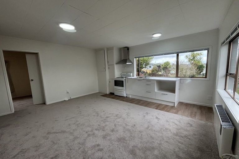Photo of property in 24 Dallas Place, New Windsor, Auckland, 0600