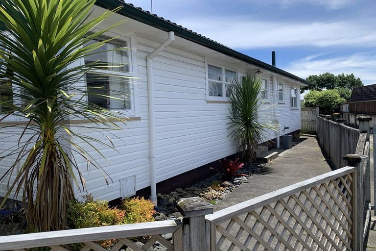 Photo of property in 11 Riverina Avenue, Pakuranga, Auckland, 2010