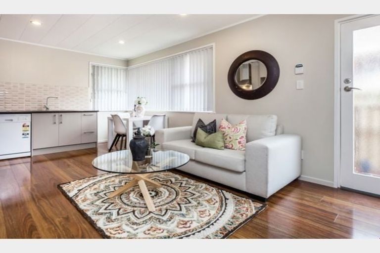 Photo of property in 10b Glynnbrooke Street, Te Atatu South, Auckland, 0610