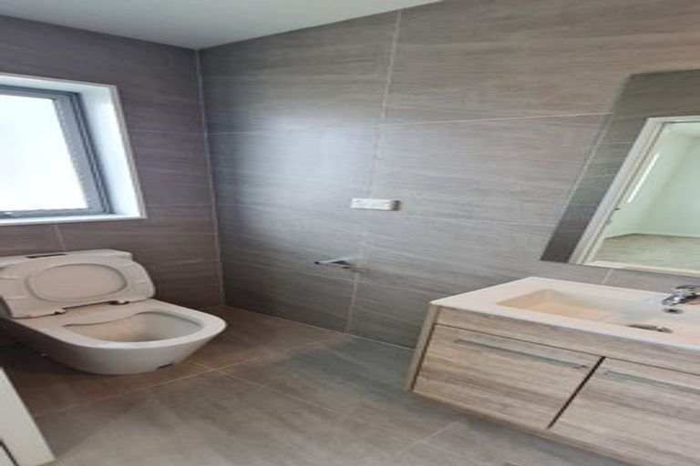 Photo of property in 15a Crestview Rise, Papakura, 2110