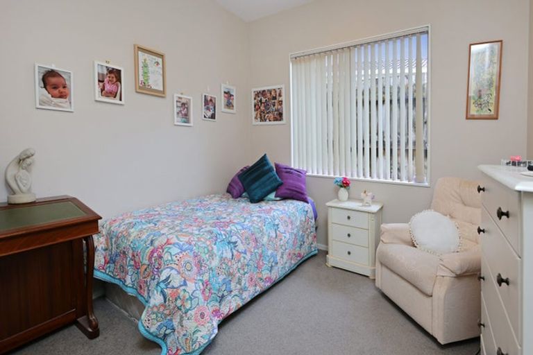 Photo of property in 80 San Marino Drive West, Henderson, Auckland, 0612
