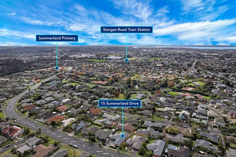 Photo of property in 15 Summerland Drive, Henderson, Auckland, 0612