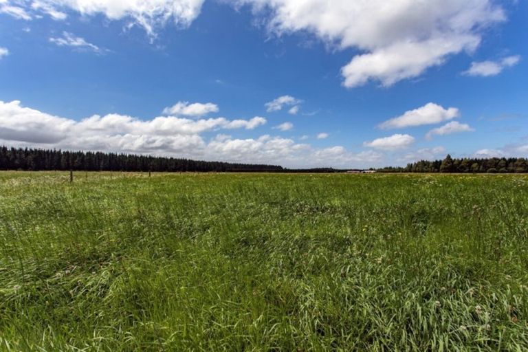 Photo of property in 1136 Poyntzs Road, Eyrewell, Rangiora, 7476