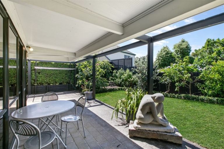 Photo of property in 101a Te Kawa Road, Greenlane, Auckland, 1061