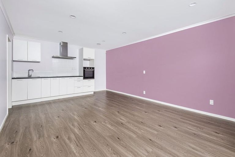 Photo of property in 12 Egret Court, Unsworth Heights, Auckland, 0632