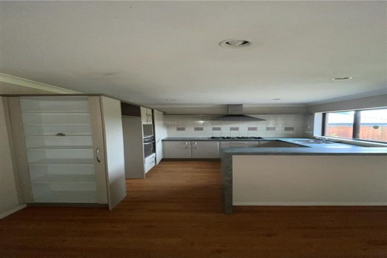 Photo of property in 5 Fergy Crescent, Wattle Downs, Auckland, 2103