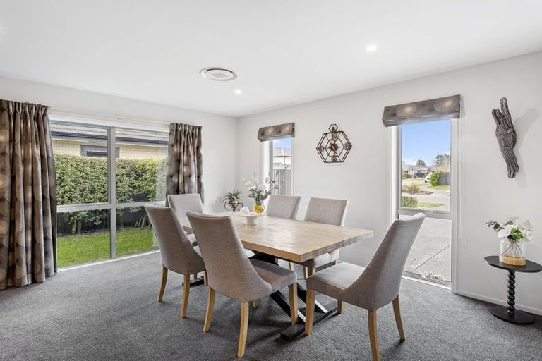 Photo of property in 14 Weruweru Street, Marshland, Christchurch, 8083