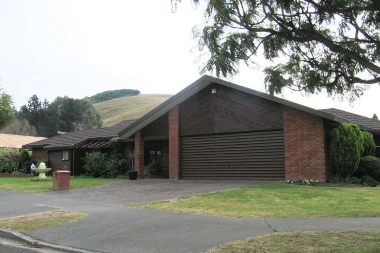 Photo of property in 2 Webb Place, Taradale, Napier, 4112