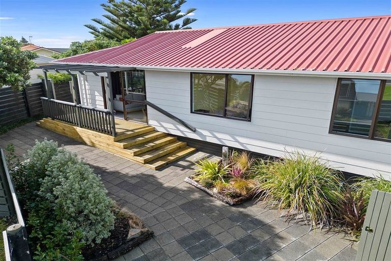 Photo of property in 9a Scott Avenue, Otaki Beach, Otaki, 5512