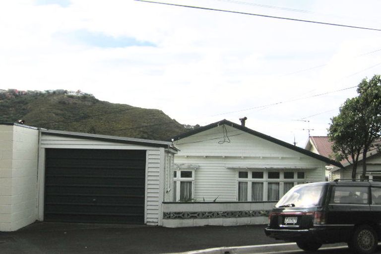 Photo of property in 169 Derwent Street, Island Bay, Wellington, 6023