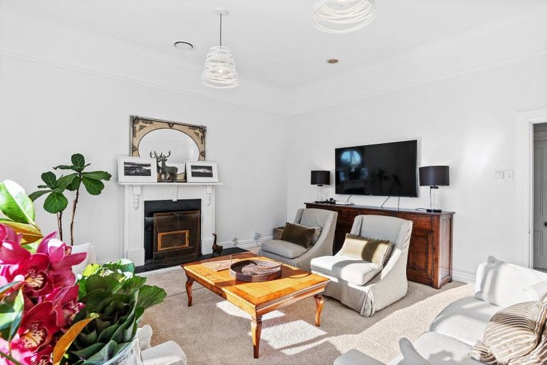 Photo of property in 93 Kuratawhiti Street, Greytown, 5794