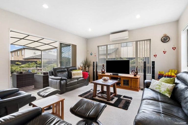 Photo of property in 43 Castlederg Drive, Flat Bush, Auckland, 2019