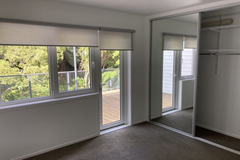 Photo of property in 54a Vandeleur Avenue, Birkdale, Auckland, 0626