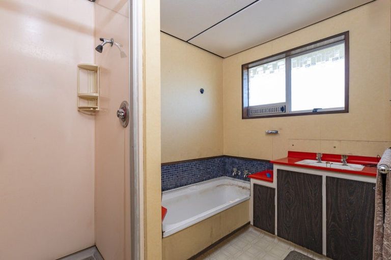 Photo of property in 102 Cox Street, Geraldine, 7930