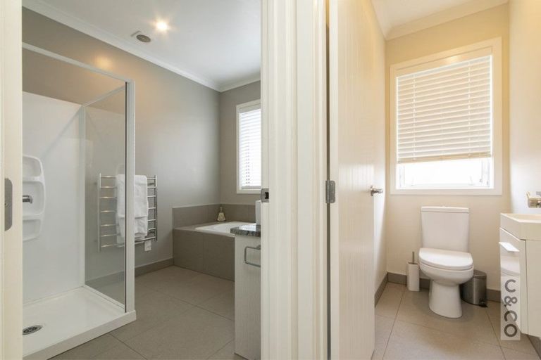 Photo of property in 12 Pohutukawa Parade, Riverhead, 0820