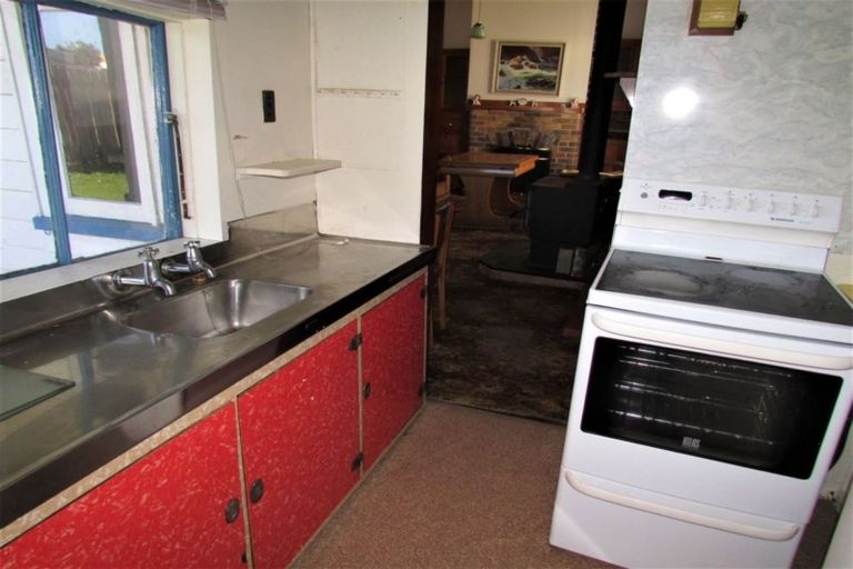 Photo of property in 16 Thompson Street, Greymouth, 7805