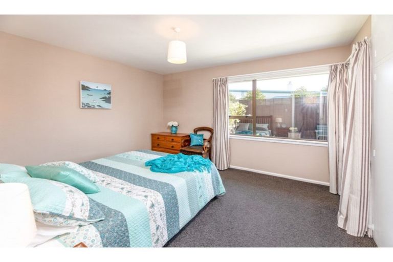 Photo of property in 1/1 Rosedale Place, Avonhead, Christchurch, 8042