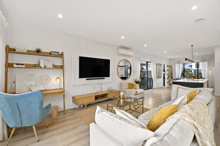 Photo of property in 5 Waipana Street, Hobsonville, Auckland, 0618